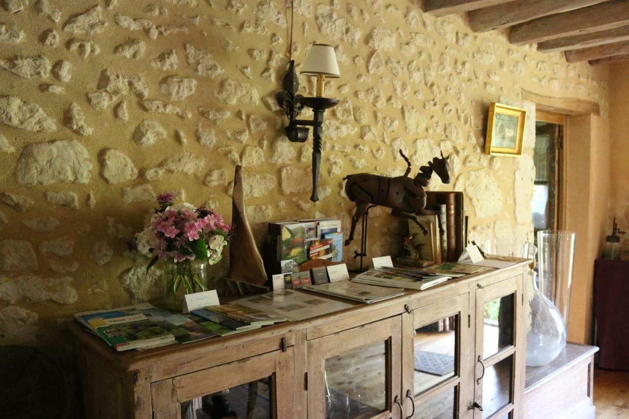 Le Bourgis Bed & Breakfast La Chapelle-Montligeon Exterior photo