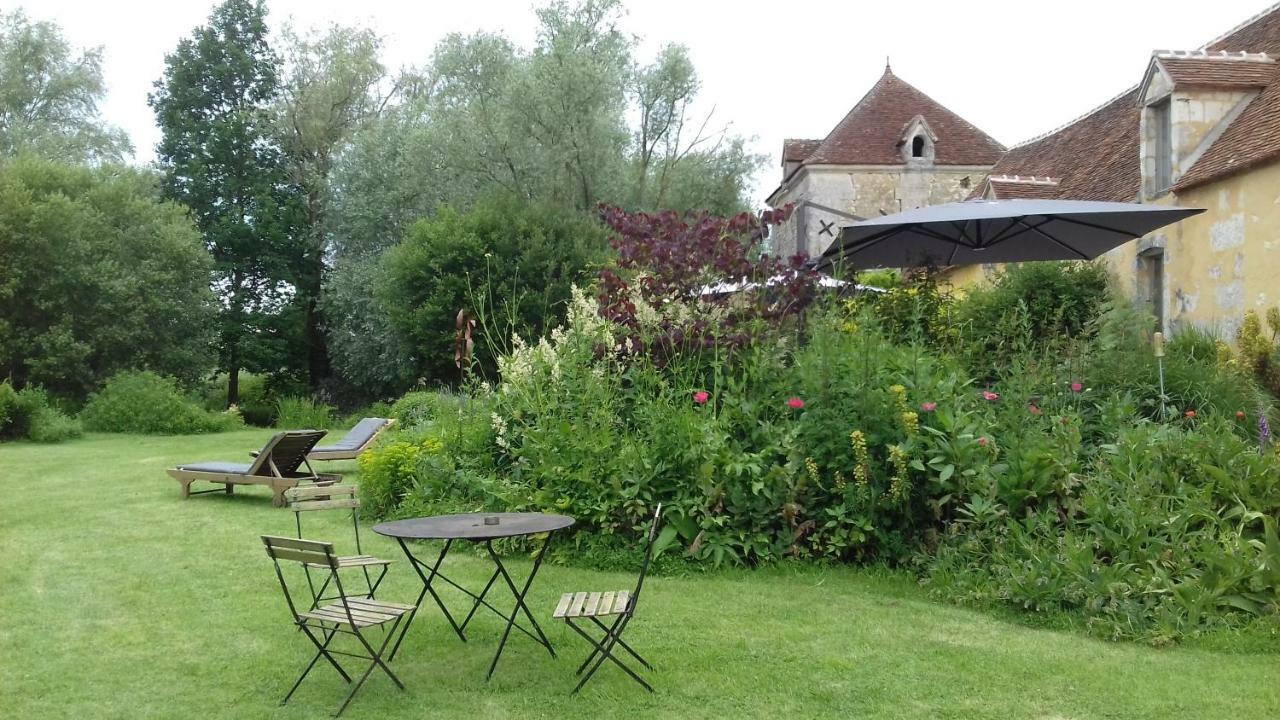 Le Bourgis Bed & Breakfast La Chapelle-Montligeon Exterior photo