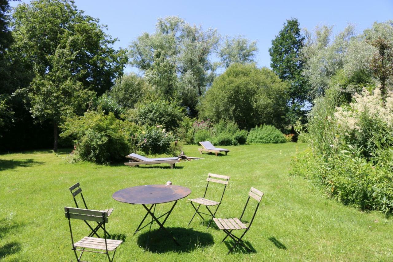 Le Bourgis Bed & Breakfast La Chapelle-Montligeon Exterior photo